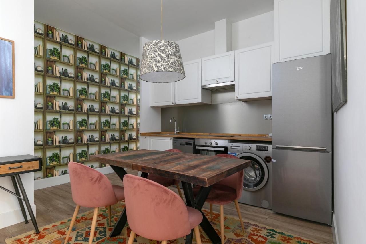 HOMEABOUT PREMIUM MALASAÑA Apartment Madrid Exterior foto