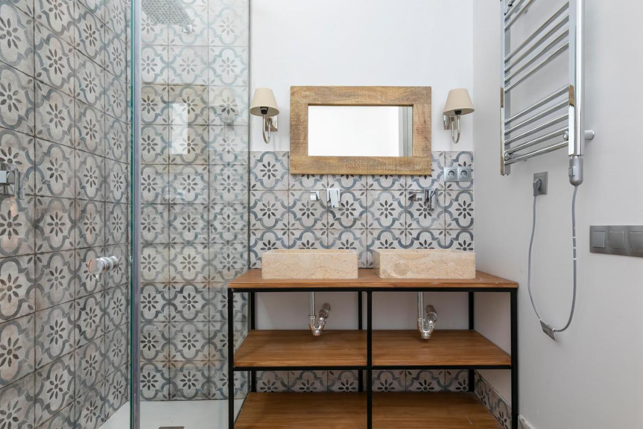 HOMEABOUT PREMIUM MALASAÑA Apartment Madrid Exterior foto